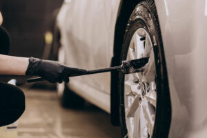 limpiar-llantas-coche